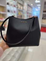 حقيبة مايكل كورس