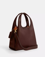 شنطه كوتش لانا حجم ٢٣