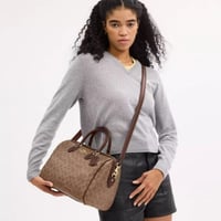 حقيبة كوتش الحجم الكبير