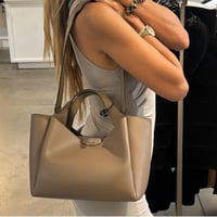 دكني الحجم الوسط