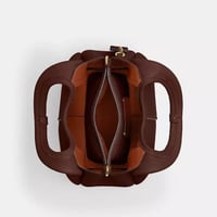 شنطه كوتش لانا حجم ١٩