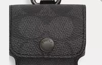 حافظة لسماعات ابل برو - كوتش