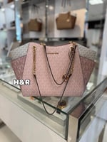 شنطه مايكل كورس