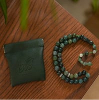 سبحة من العقيق الأخضر