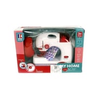 آلة الخياطة الصغيرة