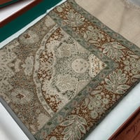 وشاح لوروبيانا بنقش