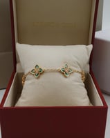 سوارة روبرتو كوين اخضر فاتح