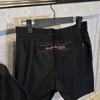 طقم صيفي الكسندر مكوين اسود