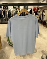 تيشيرت بالنسياقا سماوي بشعار اسود مطبوع