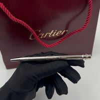 قلم كارتييه فضي نحيف