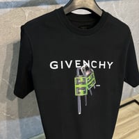 تيشيرت جيفنشي اسود