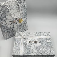 وشاح ديور سكري ورمادي