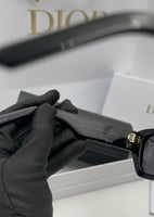 نظارة ديور وأسود مربعة