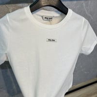 تيشيرت miu miu ابيض
