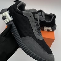 حذاء ارميز اسود Bouncing sneaker