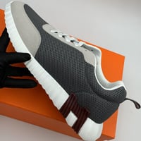 حذاء ارميز رمادي Bouncing sneaker