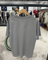 تيشيرت ديور رمادي بطباعة DIOR