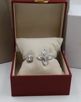 سوارة روبرتو كوين ابيض و فضي