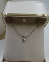 سلسال بوشرون فضي بجوهرة سماويه