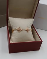 سوارة روبرتو كوين لون وردي