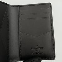 محفظة لويس فيتون سوداء