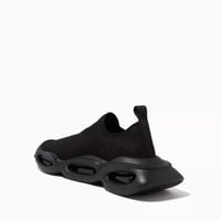 حذاء دولتشي اند قابانا لون أسود