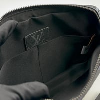 شنطة لوي فيتون لون أسود