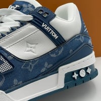 حذاء لويس فيتون أبيض وأزرق