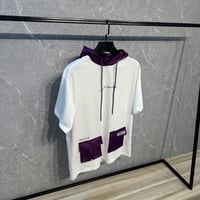 تيشيرت ابيض و بنفسجي مع هودي BLK