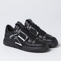 حذاء فالنتينو لون أسود