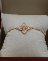 سوارة روبرتو كوين وردي