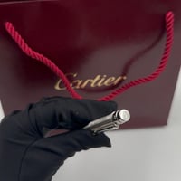 قلم كارتييه فضي نحيف