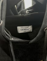 هودي اوف وايت اسود