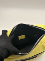 شنطة لويس فيتون لون أصفر