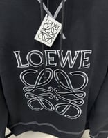 هودي لويفي اسود بشعار كبير