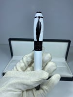 قلم مون بلان لون أبيض