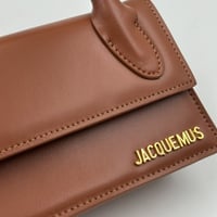 شنطة جاكيموس jacquemus لون بني