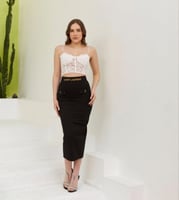 تنورة سان لوران لون أسود