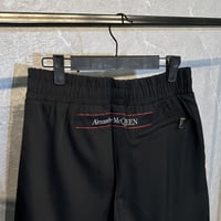 طقم صيفي الكسندر مكوين اسود