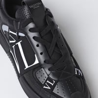 حذاء فالنتينو لون أسود