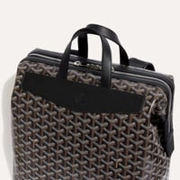 شنطة ظهر جويارد اسود