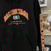 هودي بالنسياقا لون اسود