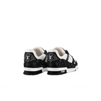 حذاء لويس فيتون اسود