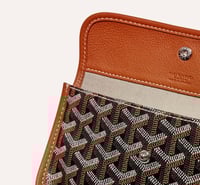 شنطة جويارد لون بني حجم كبير