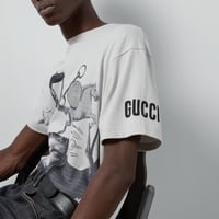 تيشيرت قوتشي ابيض