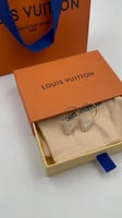 حلق لويس فيتون ذهبي