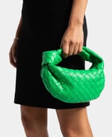 شنطة بوتيقا لون أخضر