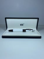 قلم مون بلان لون أبيض