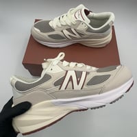 حذاء لوربيانا و نيو بالنس