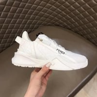 حذاء فندي جلد ابيض